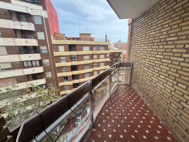 Piso CL MAESTRO VIVES