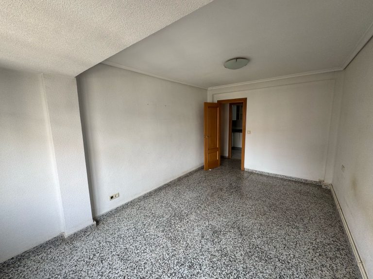 Piso CL MAESTRO VIVES